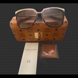 ✨Mcm sunglasses ✨NWT brown tortoise & gold frame